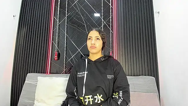 Megan Duskk online show from April 19, 11:31 am