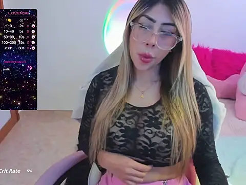 Snapshot of Martina_robertss chatting on July 18, 3:27 pm Martina robertss online show from July 18, 3:27 pm