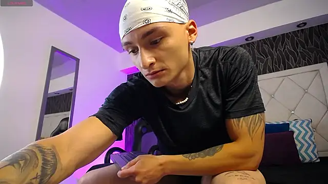 DIEGO JONES online show from March 4, 3:07 pm