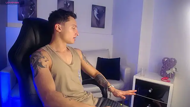 DIEGO JONES online show from March 26, 1:06 pm