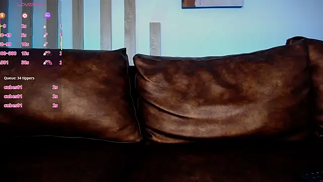 Snapshot of DIEGO_JONES chatting on June 3, 2:33 pm DIEGO JONES online show from June 3, 2:33 pm