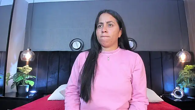 Snapshot of alejandra__garcia chatting on April 29, 3:21 am alejandra garcia online show from April 29, 3:21 am