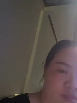 Snapshot of E-ll-A01 chatting on March 2, 5:08 am E-ll-A01 online show from March 2, 5:08 am