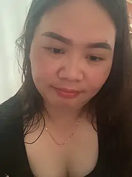 Snapshot of E-ll-A01 chatting on March 2, 7:37 am E-ll-A01 online show from March 2, 7:37 am