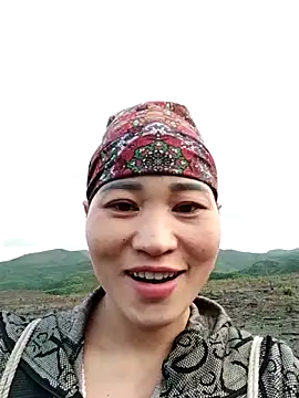 Lilinn  online show from March 17, 10:40 am