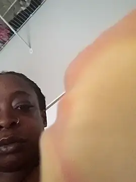 Snapshot of Honeysweetzz chatting on March 8, 7:28 pm Honeysweetzz online show from March 8, 7:28 pm