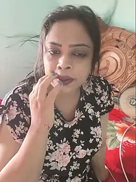 Snapshot of Beauty-3 chatting on June 8, 8:26 am Beauty-3 online show from June 8, 8:26 am