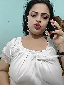 Snapshot of Beauty-3 chatting on July 15, 12:38 am Beauty-3 online show from July 15, 12:38 am