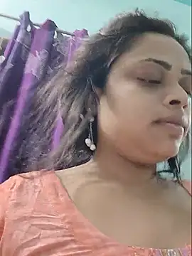 Snapshot of Beauty-3 chatting on July 17, 3:02 am Beauty-3 online show from July 17, 3:02 am