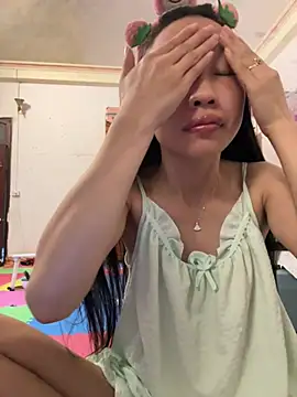 Snapshot of MIABCDZ chatting on July 7, 6:47 am MIABCDZ online show from July 7, 6:47 am