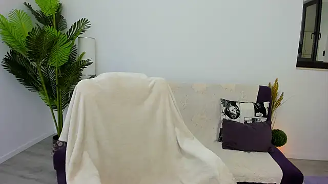 Snapshot of Karinna_Shine chatting on March 3, 4:24 pm Karinna Shine online show from March 3, 4:24 pm