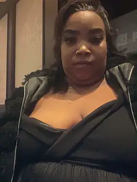 Snapshot of friendlybitch22 chatting on May 4, 8:16 pm friendlybitch22 online show from May 4, 8:16 pm