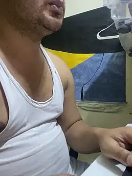 Snapshot of Daddyfuck_01 chatting on April 28, 2:55 pm Daddyfuck 01 online show from April 28, 2:55 pm