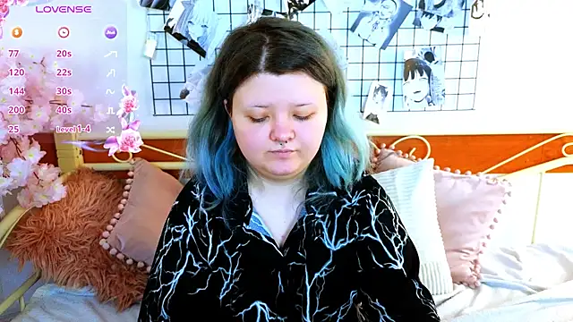 Snapshot of Lunaar_ chatting on May 29, 6:00 am Lunaar online show from May 29, 6:00 am