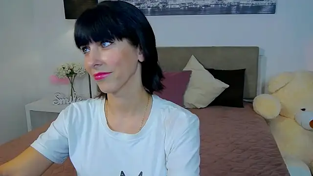 HeidieRaven online show from April 13, 12:32 pm