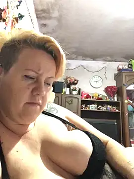 Snapshot of SofiaAmour chatting on March 30, 6:09 pm SofiaAmour online show from March 30, 6:09 pm