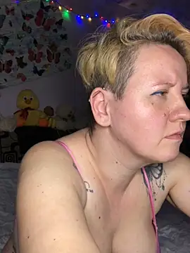 Snapshot of SofiaAmour chatting on April 7, 8:20 pm SofiaAmour online show from April 7, 8:20 pm