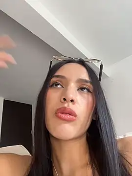 Mia-villalobos online show from March 11, 2:01 pm