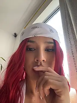 Snapshot of Mia-villalobos chatting on May 22, 3:39 pm Mia-villalobos online show from May 22, 3:39 pm