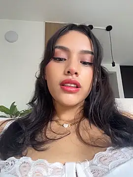 Snapshot of Mia-villalobos chatting on June 4, 2:23 pm Mia-villalobos online show from June 4, 2:23 pm