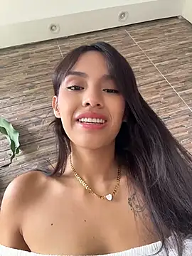 Snapshot of Mia-villalobos chatting on June 6, 2:22 pm Mia-villalobos online show from June 6, 2:22 pm