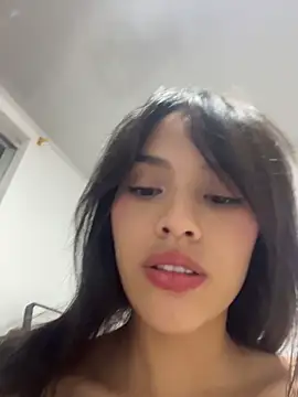 Snapshot of Mia-villalobos chatting on June 9, 2:12 am Mia-villalobos online show from June 9, 2:12 am