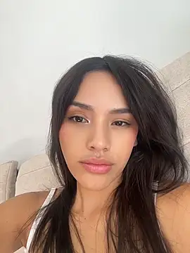 Snapshot of Mia-villalobos chatting on June 11, 2:04 pm Mia-villalobos online show from June 11, 2:04 pm