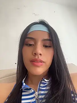 Snapshot of Mia-villalobos chatting on June 12, 3:00 pm Mia-villalobos online show from June 12, 3:00 pm