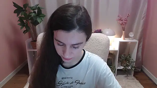 MistyBree online show from March 13, 9:05 am