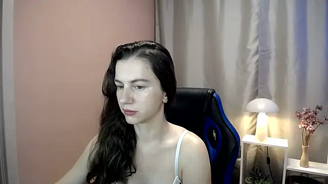 Snapshot of MistyBree chatting on July 21, 8:05 am MistyBree online show from July 21, 8:05 am