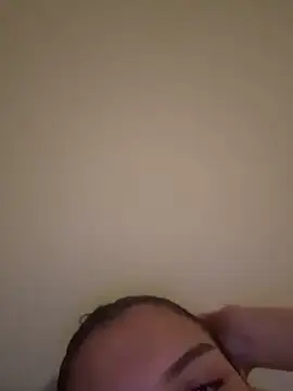 Snapshot of SuesseAlina chatting on March 3, 7:42 pm SuesseAlina online show from March 3, 7:42 pm