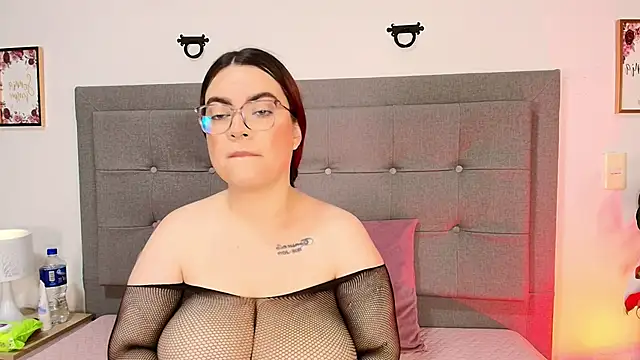 Kiara noirr online show from April 4, 11:40 am