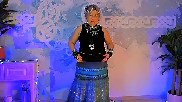 LilaMaharani online show from May 1, 1:48 pm