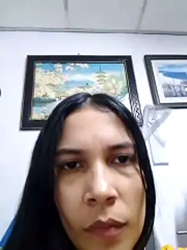 Snapshot of BiancaRoyale chatting on May 21, 8:43 am BiancaRoyale online show from May 21, 8:43 am