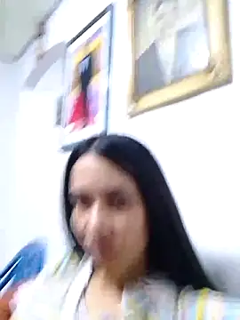Snapshot of BiancaRoyale chatting on May 24, 7:13 am BiancaRoyale online show from May 24, 7:13 am
