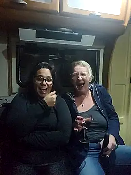 lescoquinsdu40 online show from March 20, 9:41 pm