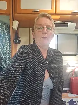 lescoquinsdu40 online show from March 22, 1:47 pm