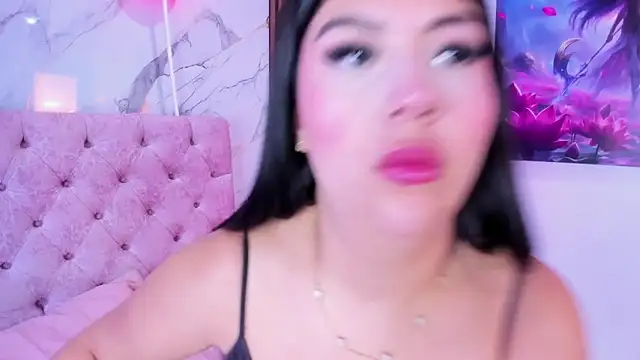 AbrilQuintana  online show from April 17, 11:13 am