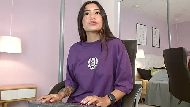 Cataleyaa23 online show from April 16, 9:39 pm