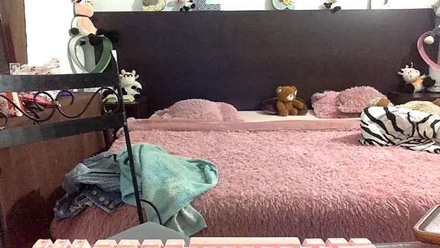 mommy-Milf online show from April 12, 2:05 am