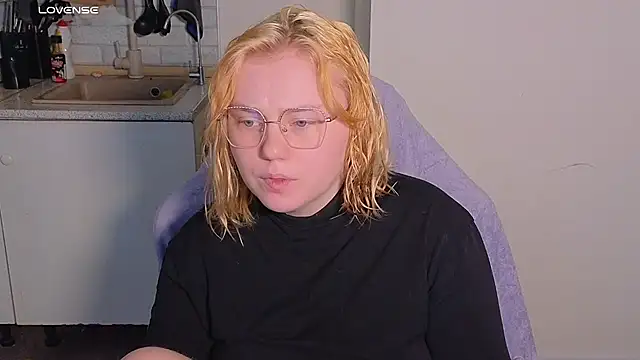 soft focus online show from May 25, 4:51 am