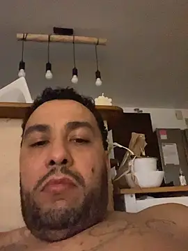 Snapshot of San243355 chatting on March 2, 12:02 am San243355 online show from March 2, 12:02 am