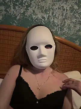 Snapshot of AdamoedEva chatting on March 20, 8:57 pm AdamoedEva online show from March 20, 8:57 pm