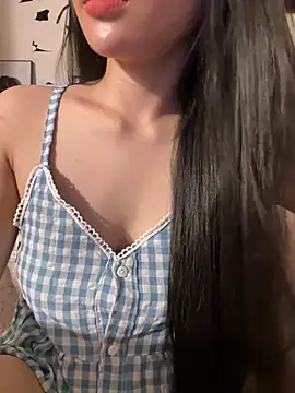 Snapshot of Angela-sexxy chatting on April 22, 3:57 pm Angela-sexxy online show from April 22, 3:57 pm