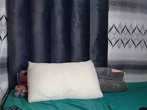Snapshot of Kinky-Nicky04 chatting on May 18, 3:51 pm Kinky-Nicky04 online show from May 18, 3:51 pm