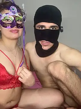 Snapshot of emree-pelinn chatting on March 2, 10:38 pm emree-pelinn online show from March 2, 10:38 pm