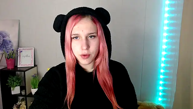 Scarlett lil online show from April 16, 6:58 am