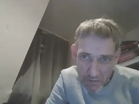 DOUBLETROUBLE7773 online show from March 25, 12:16 am