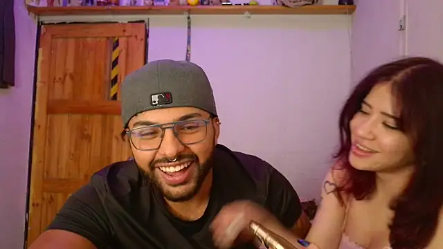 LYNN N SAMUEL online show from April 15, 6:42 am