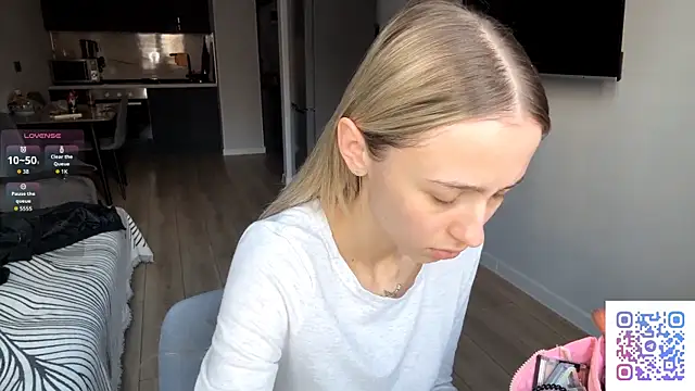 ClonedAge online show from April 13, 2:33 pm